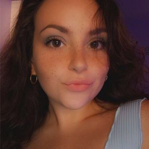 Meet your Posher, Macy